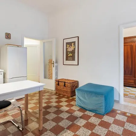 Bright And Comfy Central Апартаменты *